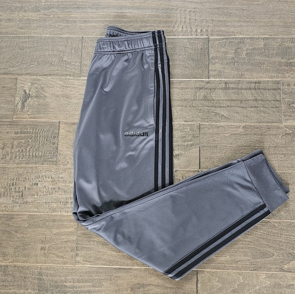 Adidas Charcoal Grey Men's Joggers with Black Side Stripes Sz Medium - Picture 2 of 8